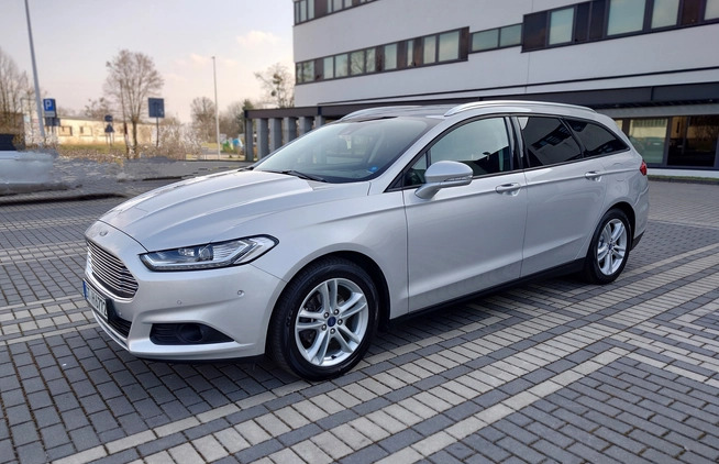 Ford Mondeo cena 62900 przebieg: 75000, rok produkcji 2018 z Szczecin małe 781